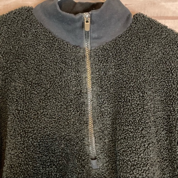 FABLETICS Black Dream Polar Fleece Sherpa Pullover - Picture 6 of 10